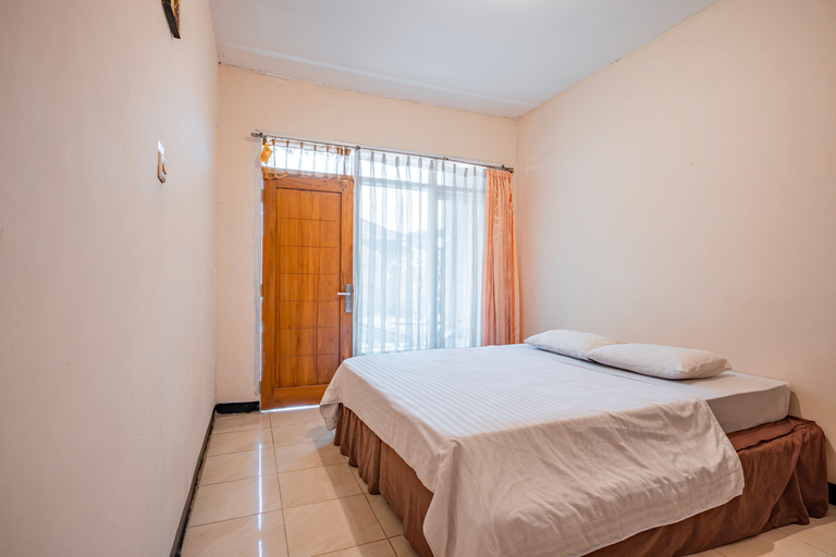 Bedroom 13