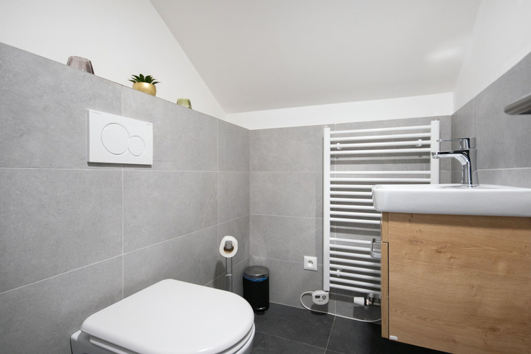 Bathroom 5, CORU House, Praha 1