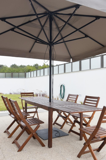 Others 3, 4 bedroom Luxury Villa - riverside & beachside, Esposende