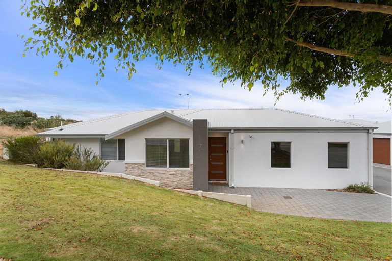 Others 4, Three Bedroom & Two Bathroom Family Home, Cockburn