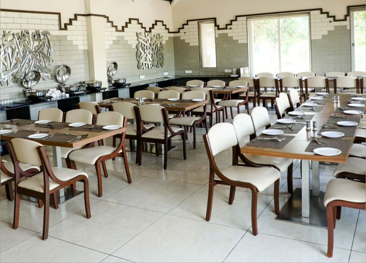 Restaurant, Prabhu Farms & Resorts By King's Kraft, Surendranagar