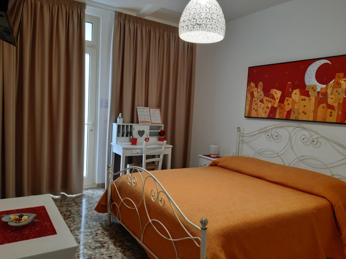 Others 3, Casa Mina affittacamere, Bari