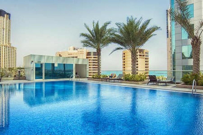 Sport & Beauty, Fully Renovated | 3 mins to the beach | Sea View, Dubai