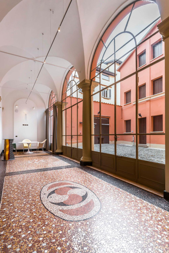 Others 4, Design Club Collection, Bologna