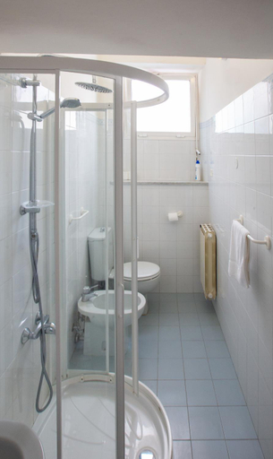 Bathroom 3, Casa Lorelei, La Spezia