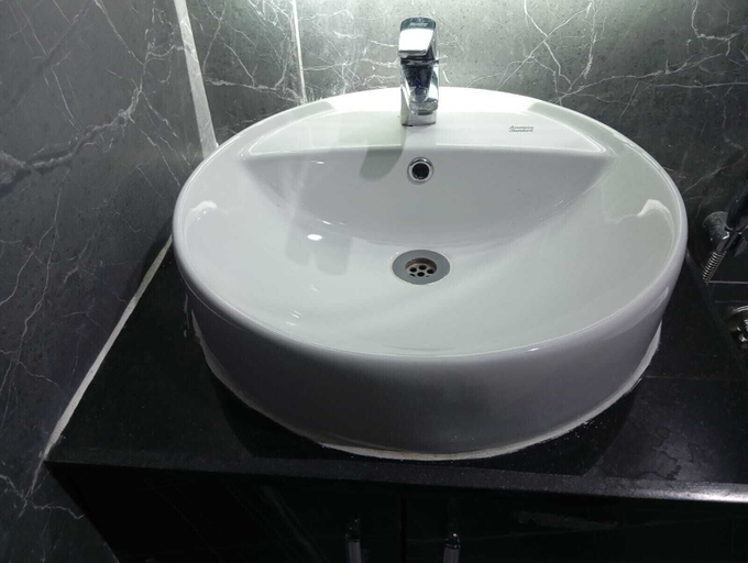 Bathroom 4, Vin Hotels & Service Apartments Manyata Tech Park, Bangalore