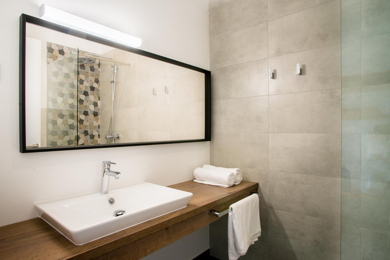 Bathroom 2, Roko Garni Hotel, Brezovica
