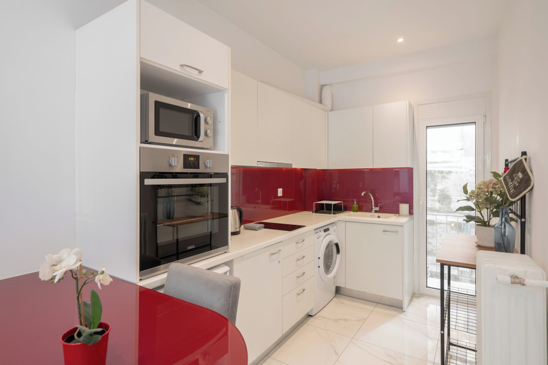 Others 5, Sophisticated Modern Apt in Athens, Attica