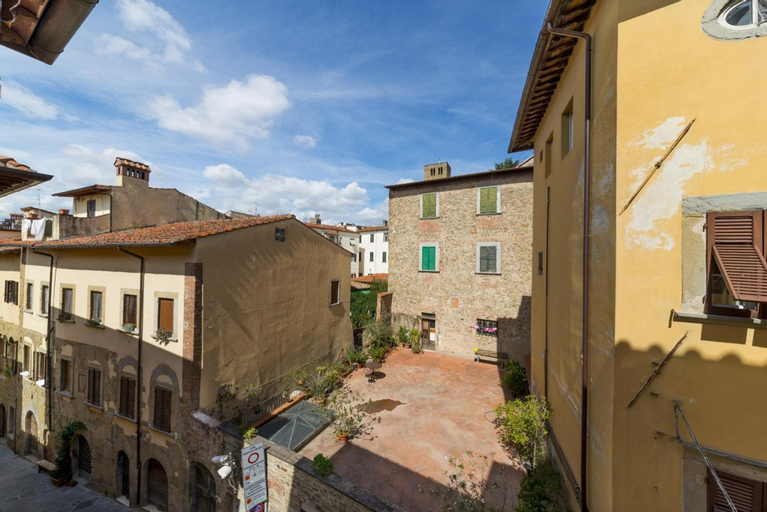 Exterior & Views 1, I Bei Ricordi - Historic Centre Apartment 6, Arezzo