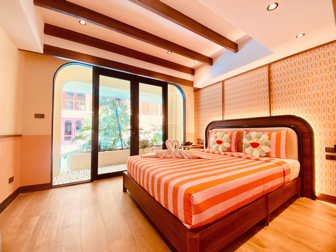 Bedroom 12