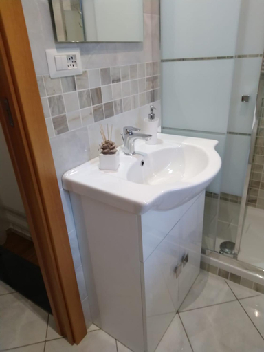 Bathroom 3, AMAA CASA, Napoli