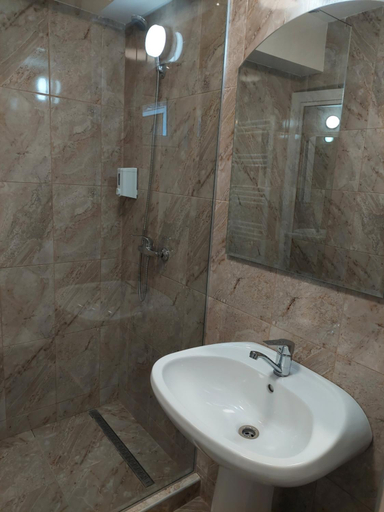 Bathroom 3, Hotel Breaza, Breaza De Jos