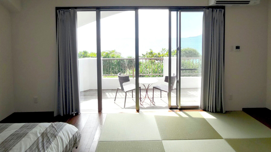 Bedroom 2, Kariyushi Condominium Resort Nago Sea Side House, Nago