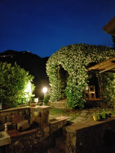 Exterior & Views 1, jasmine cottage, La Spezia