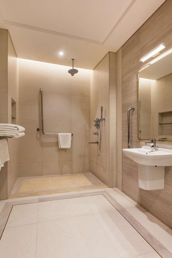 Bathroom 10