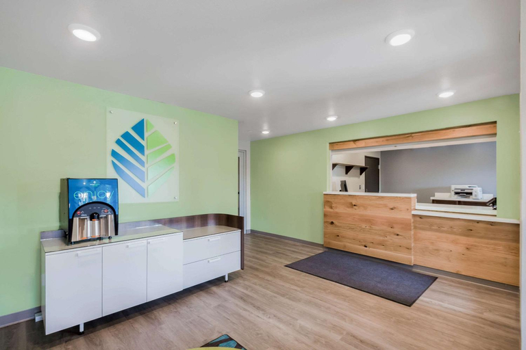 Public Area 2, WoodSpring Suites Chicago Addison, Dupage