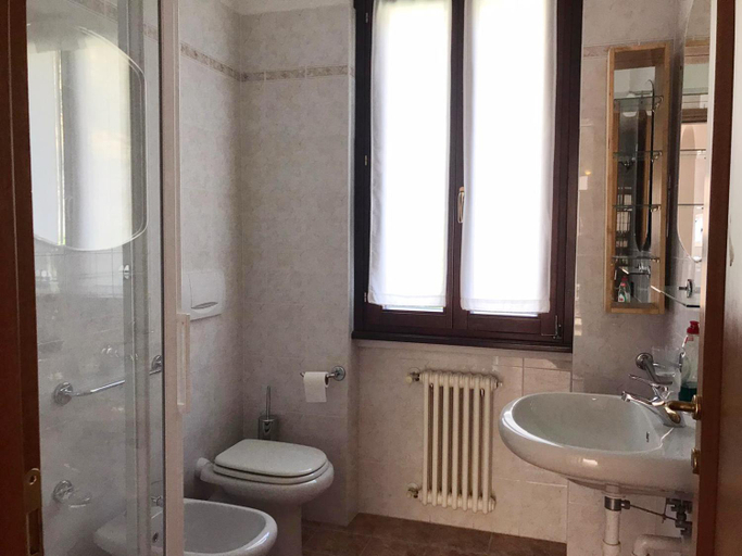 Bathroom 3, Villa The Princess, Como