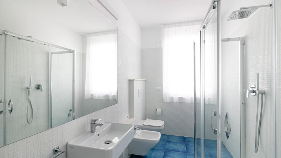 Bathroom 5, Rivazzurra Homes - B, Campobasso