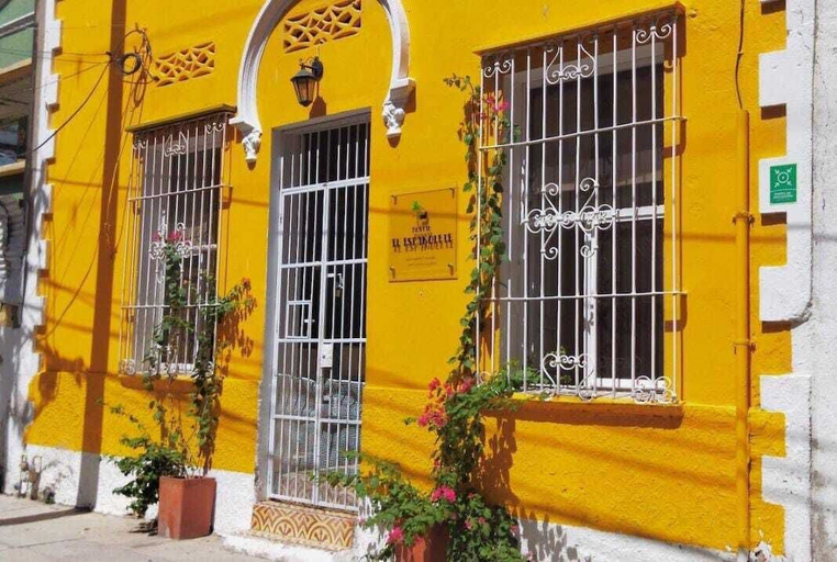 Exterior & Views, Hostal Españolete, Santa Marta (Dist. Esp.)