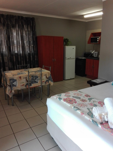 Others 3, Waterside Lodge CC, Gert Sibande