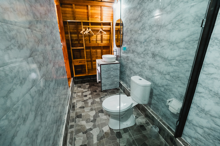 Bathroom 8