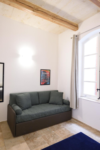 Others 5, Grand Harbour Apartments