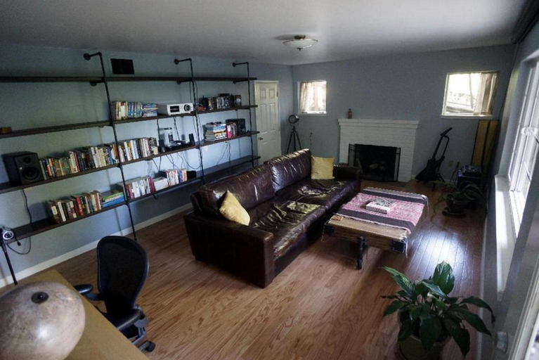Others 4, Large 1 Bedroom Apartment, Home Theater, Fireplace, Alameda