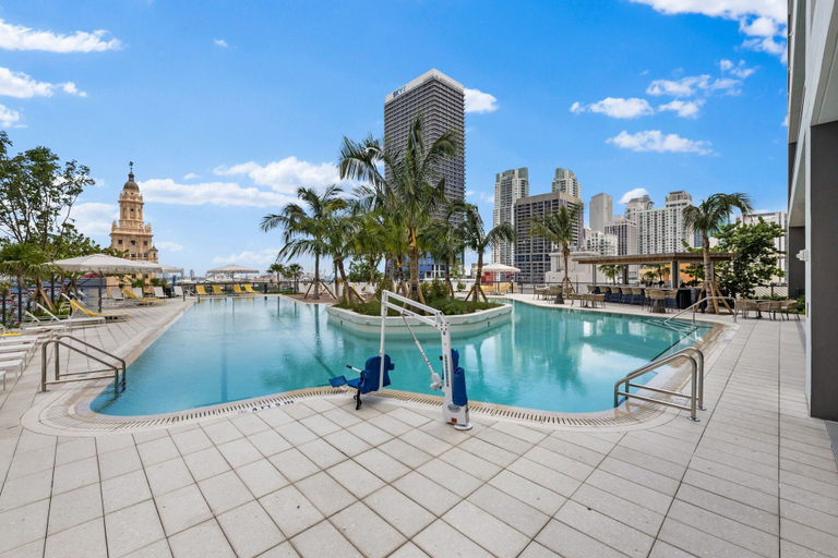 Sport & Beauty 3, Luxury PH 51st Floor City Views, Miami-Dade
