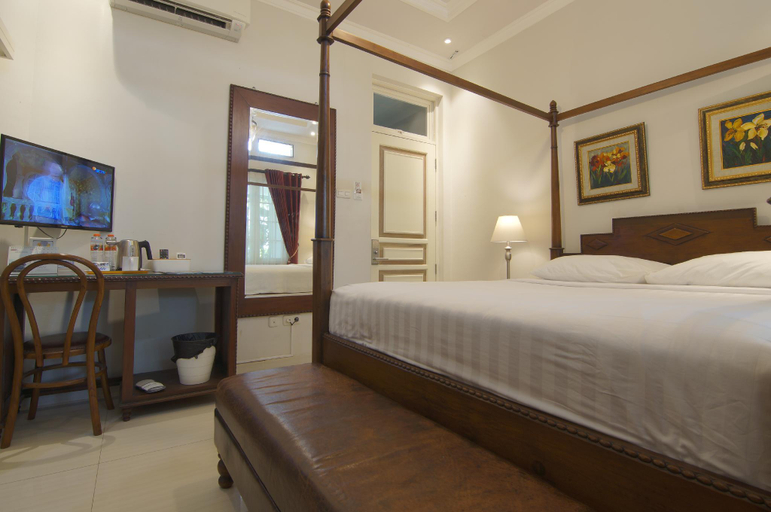 Bedroom 25