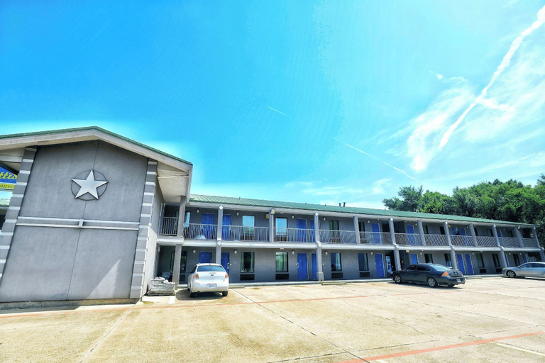 Exterior & Views 4, Scottish Inns & Suites Shenandoah Woodlands Mall, Montgomery