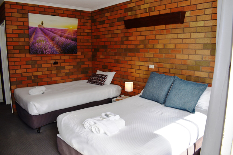 Bedroom 2, Wilsons Promontory Motel, South Gippsland - East