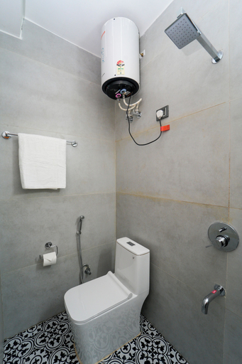 Bathroom 3, Kasol ArtHouse -The Treasure of Himalayas, Kullu
