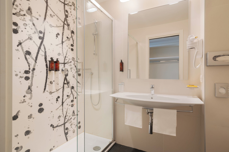 Bathroom 4, Hotel American Palace Eur, Rome