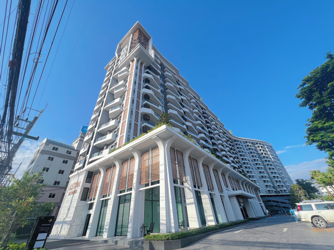 Perfect top pool view condo Astra sky river, Muang Chiang Mai