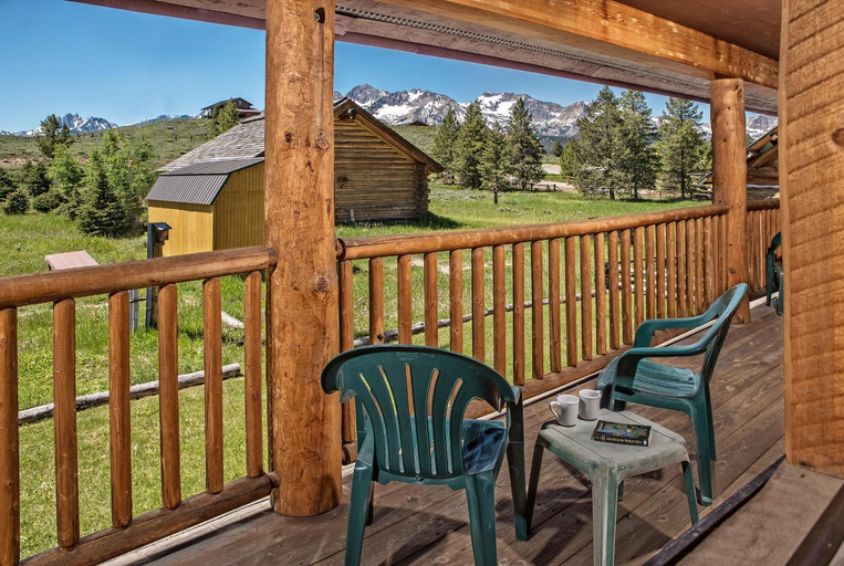Others 3, Stanley High Country Inn, Custer