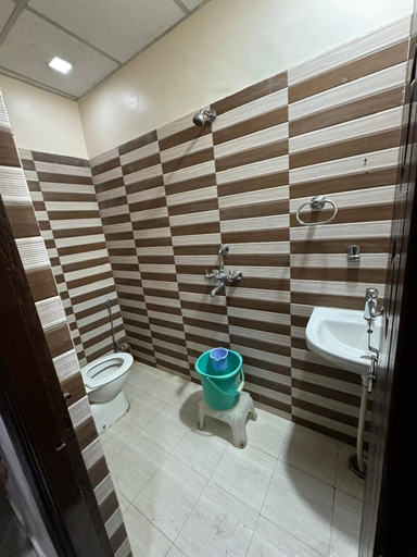 Bathroom 3, Hotel HM international, Varanasi
