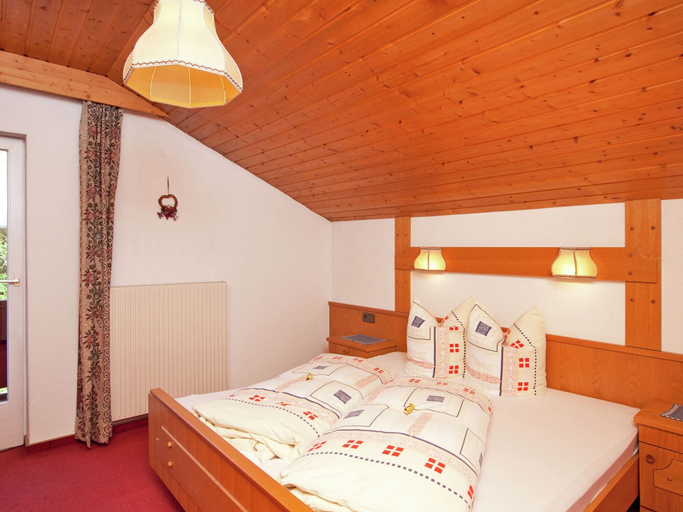 Bedroom 2, Apartment in Austria with Mountain Views, Imst