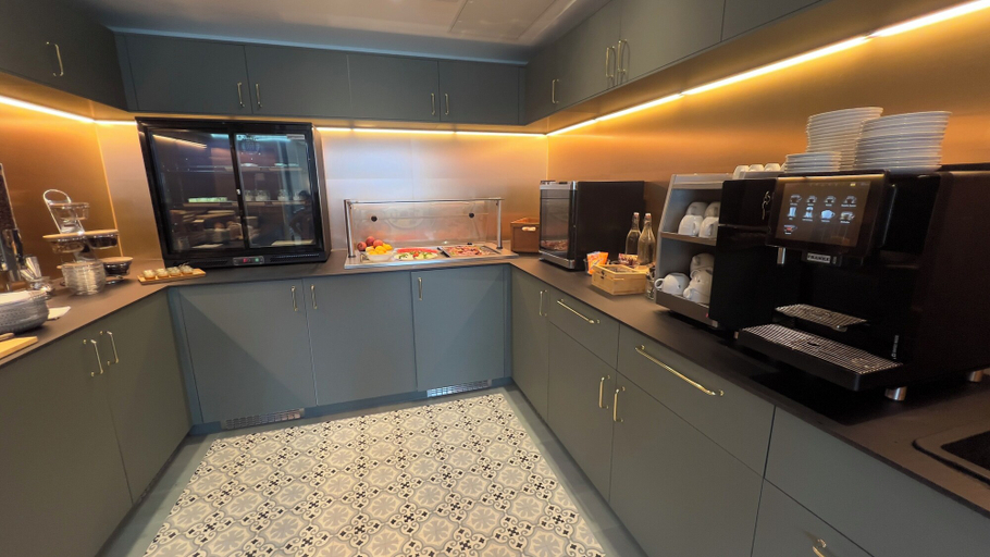 Food & Drinks 5, Boutique Hotel Niesenblick Self Check In, Thun