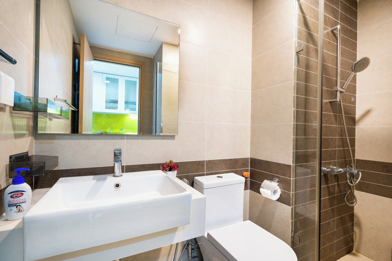 Bathroom 3, Sol Center Apartment, District 4