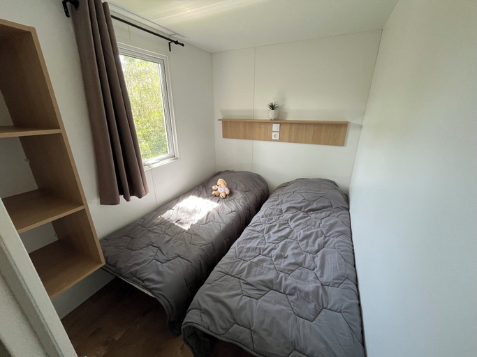 Bedroom 2, Camping du Lion d'Angers, Maine-et-Loire