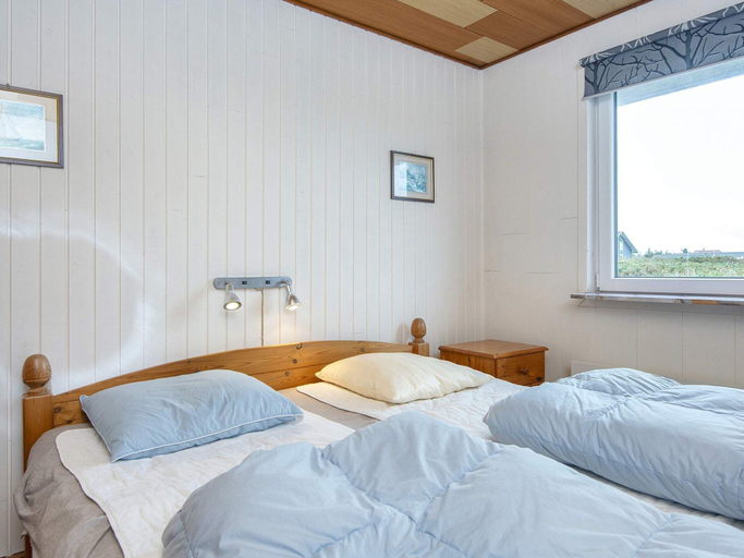 Bedroom 4, 10 Person Holiday Home in Harboore, Lemvig