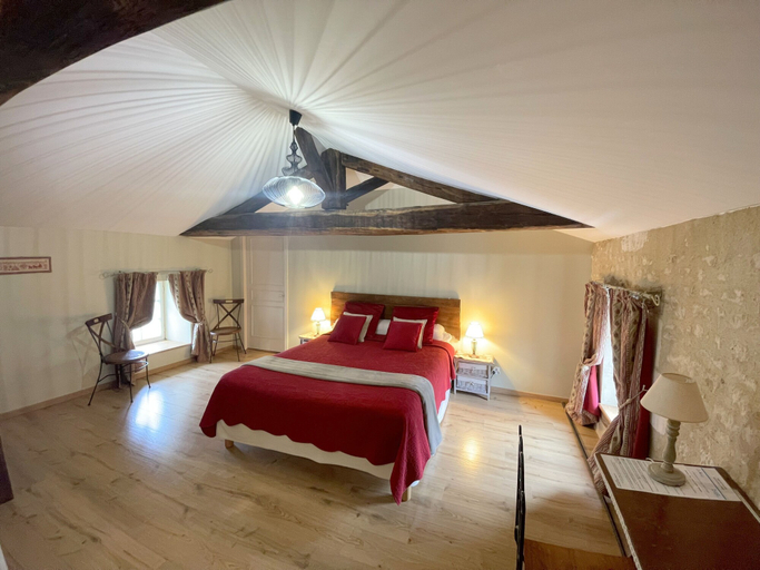 Bedroom 2, Chambres d'hôtes le Tilleul, Vendée