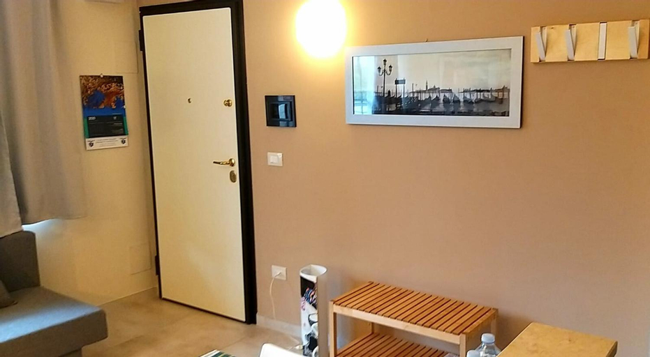 Others 2, B&B GIRAMONDO, Cosenza
