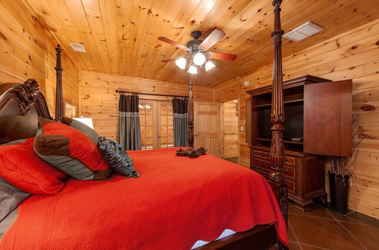 Bedroom 3, Legend Crest Lodge, Sevier