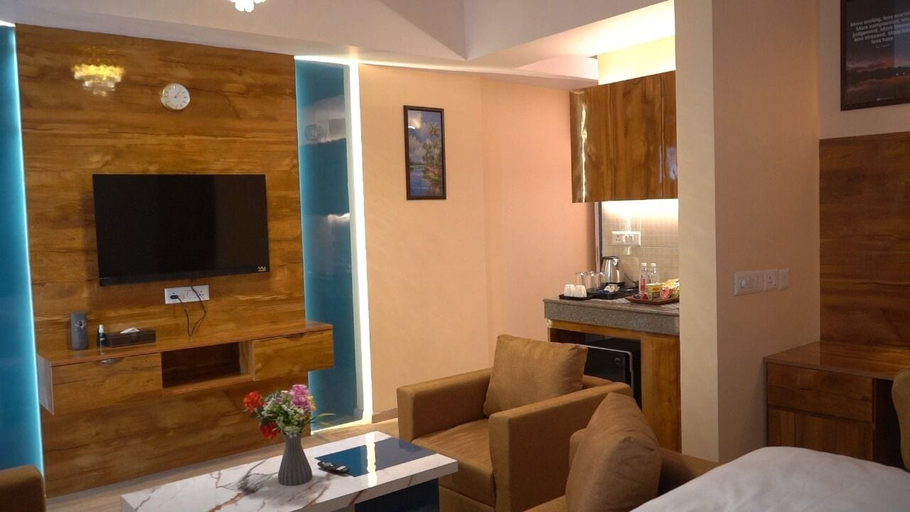Others 4, Evanthe Hotel, Lucknow
