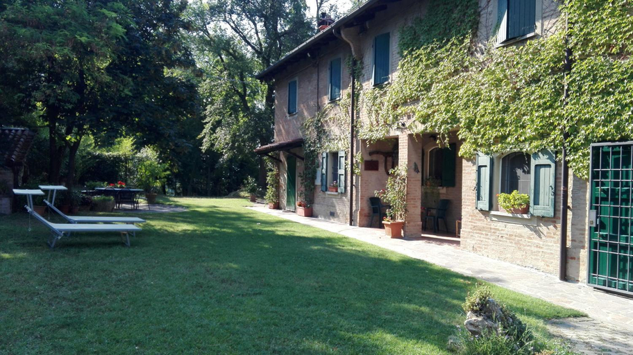 Others 5, Casina Belvedere, Bologna