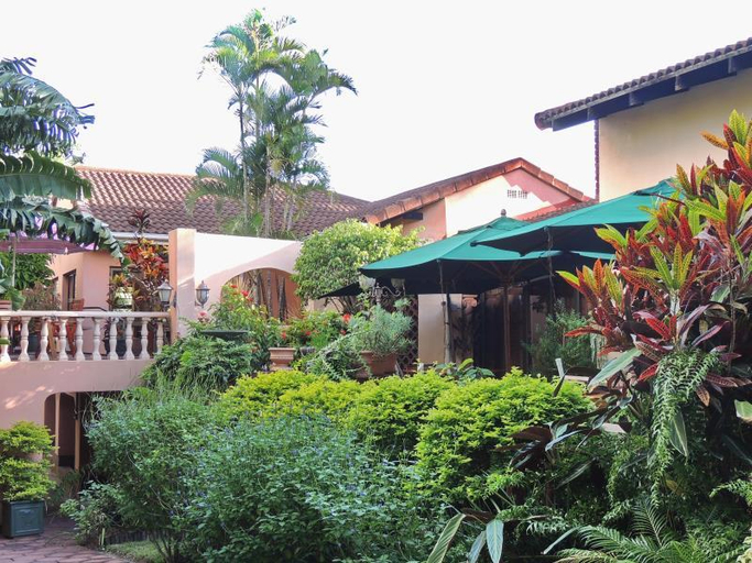 Exterior & Views 2, Santa Lucia Guest House, Umkhanyakude