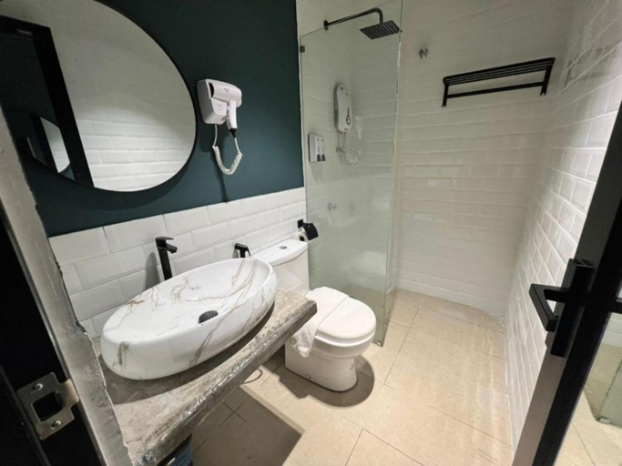 Bathroom 5, Seeds Hotel Puchong Koi, Puchong