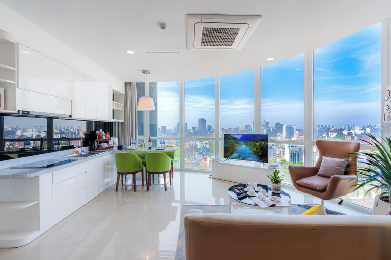 Food & Drinks 5, Ben Thanh Tower - Luminous Apartments D1, District 1