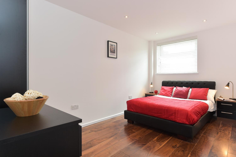 Others 3, Bermondsey Central London Apartments, London